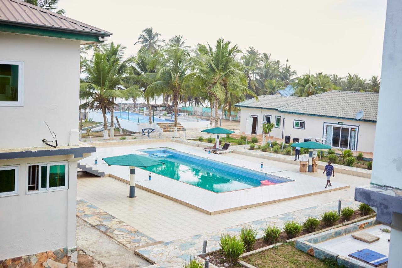 Hotel Ellisa Hospitality And Spa Akkra Exterior foto