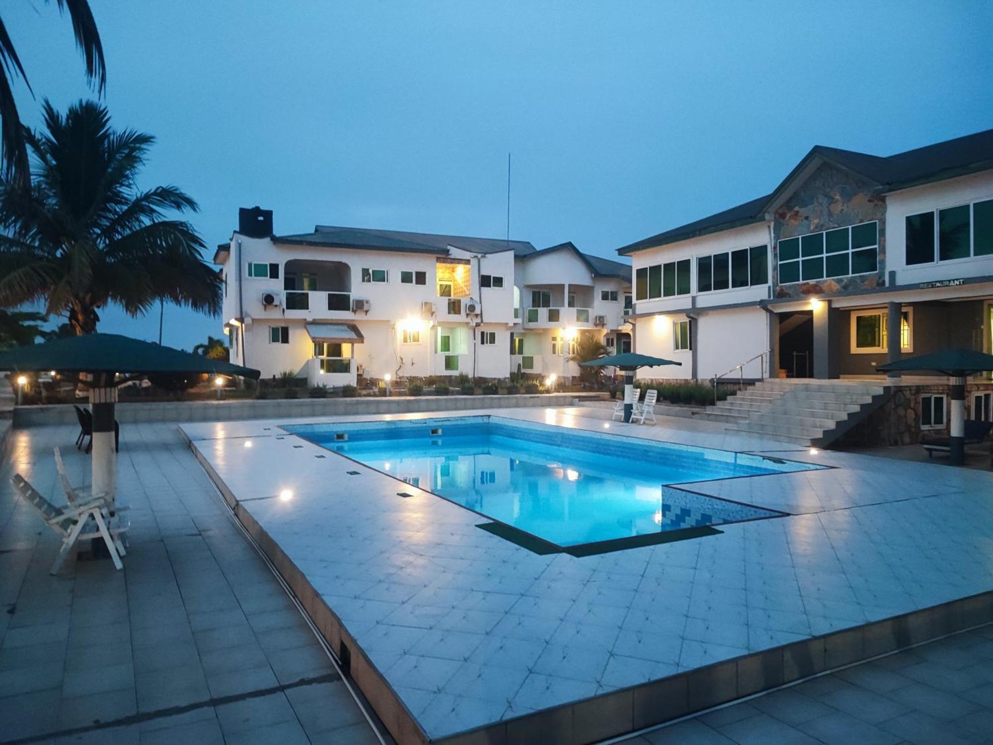 Hotel Ellisa Hospitality And Spa Akkra Exterior foto